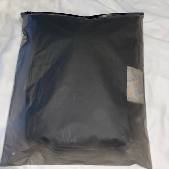 Fear of God Essentials Jet Black Sweatpants - Picture 2 of 8